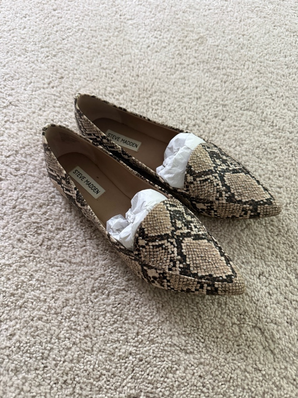 Steve Madden Beige and Black Snake-Print Pointed Loafers